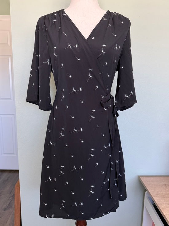 Disturbia Dresses & Skirts - Disturbia Black Wrap Midi Dress with White Dandelion Motif